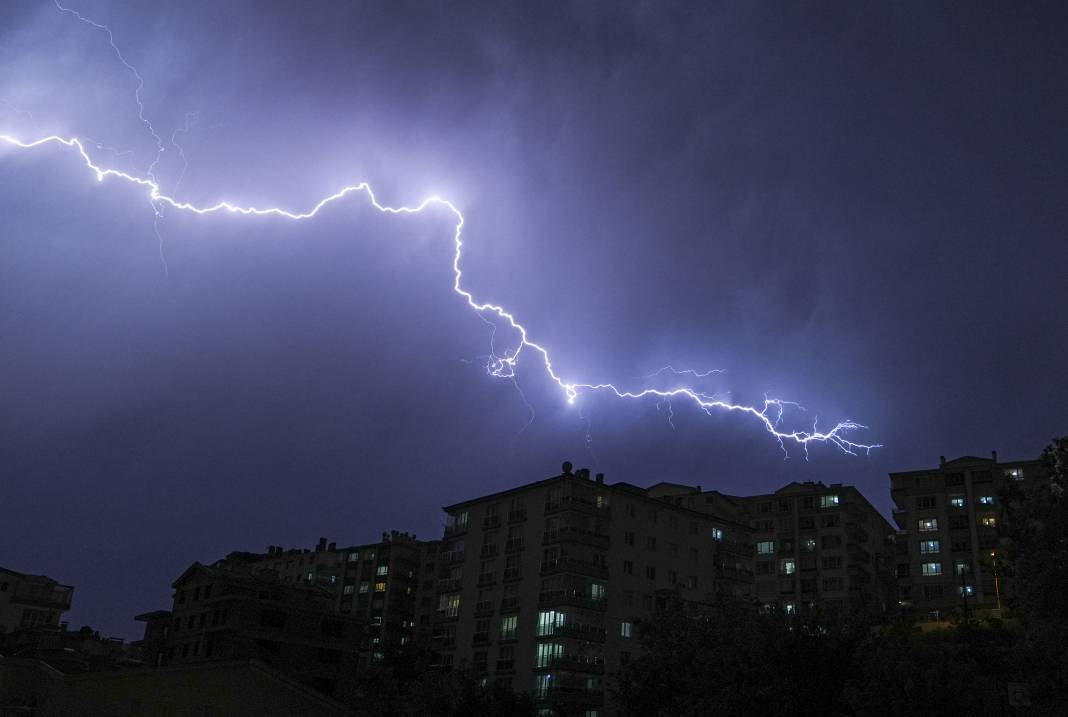 Ankara’da gece gündüze döndü 19